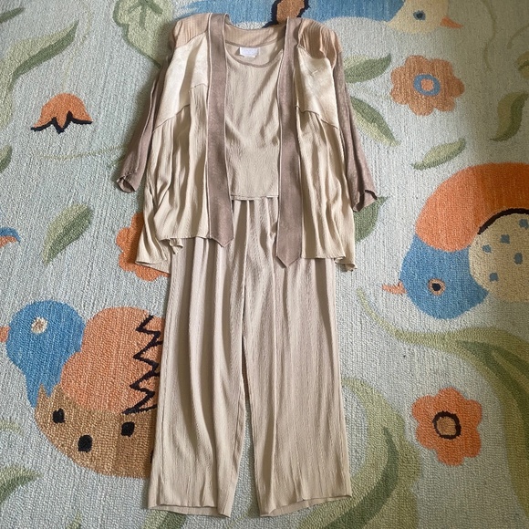 80s-90s I Spencer Alexis I Tan & Flowy 3-Piece Pant Suit - Picture 1 of 16
